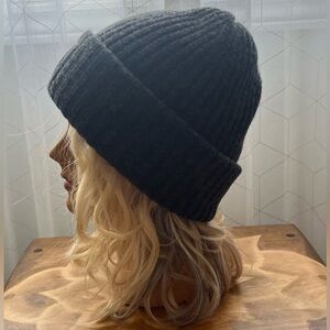 Marc Jacobs Charcoal Knit Beanie • One Size • Logo Patch